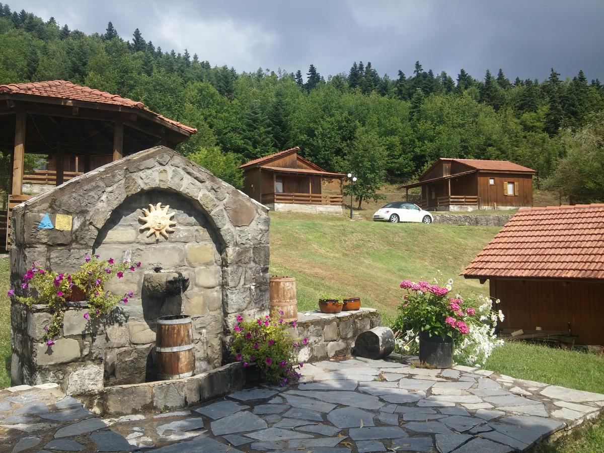 Livadaki Village Megali Kapsi Buitenkant foto
