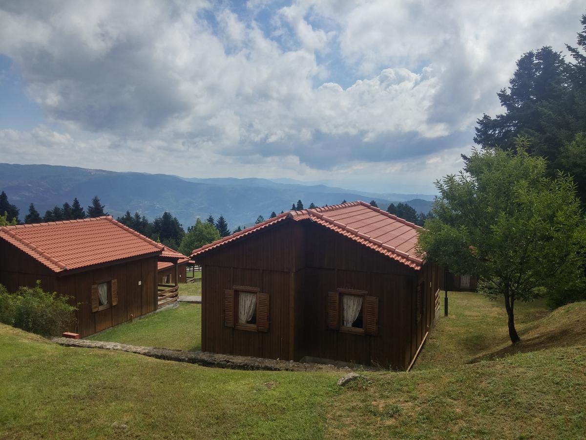Livadaki Village Megali Kapsi Buitenkant foto